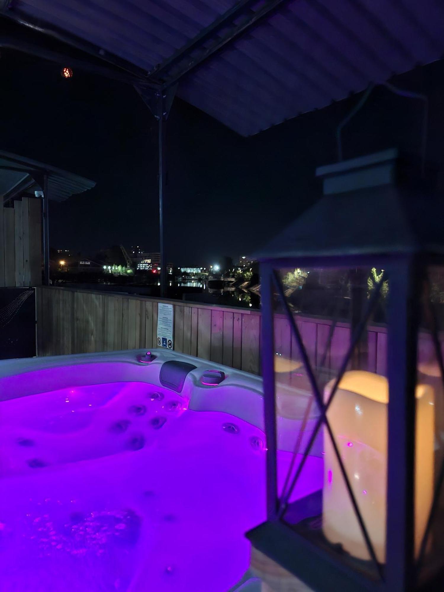 شقة La Peniche De Fabrice Avec Jacuzzi Privatif ستراسبورغ المظهر الخارجي الصورة